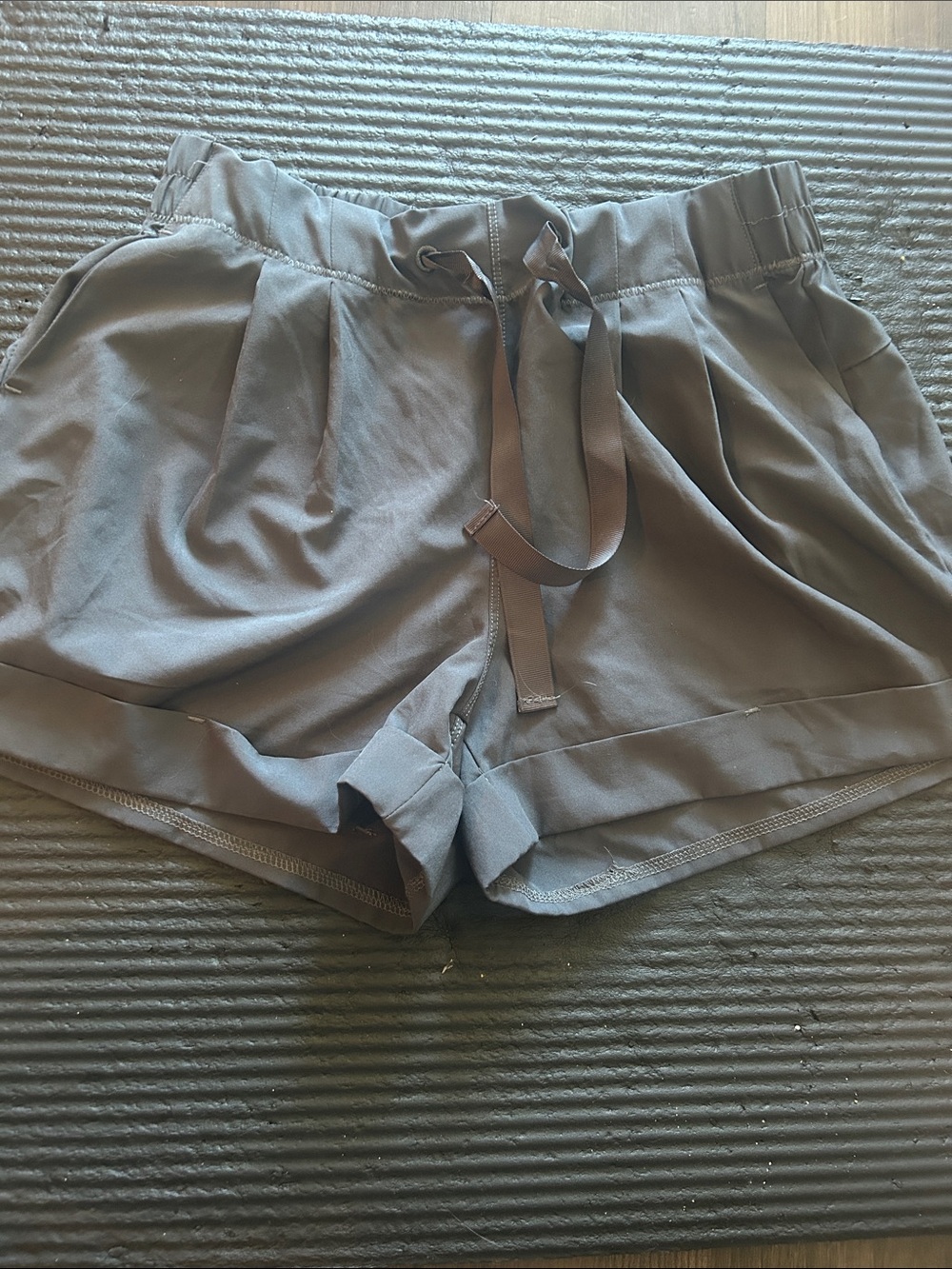 Women’s Drawstring Waist Casual Shorts -